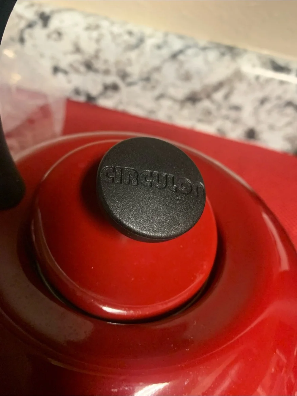 LMT: Circulon Circles 1.9L Kettle - Red